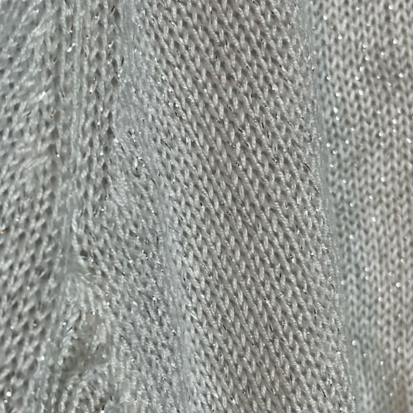Soho New York & Company Cold Shoulder Metallic Ivory Knit Sweater Size XL Casual - Picture 6 of 9